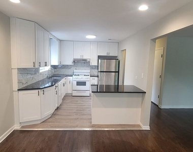 8638 Trumbull Avenue - Photo Thumbnail 8