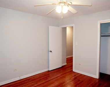6048 N Elston Avenue - Photo Thumbnail 5