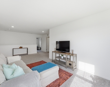25424 W Cerena Circle - Photo Thumbnail 17