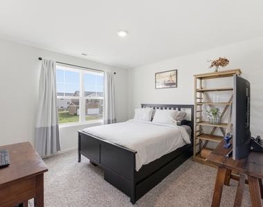 25424 W Cerena Circle - Photo Thumbnail 28
