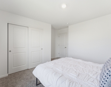 25424 W Cerena Circle - Photo Thumbnail 35