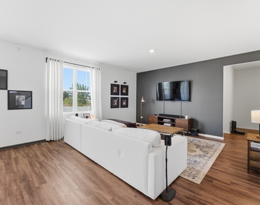 25424 W Cerena Circle - Photo Thumbnail 13