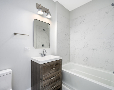 825 E 61st Street - Photo Thumbnail 10