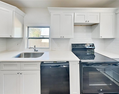 12 S Eugenia Place Nw - Photo Thumbnail 3