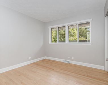29 Robin Hill Drive - Photo Thumbnail 4
