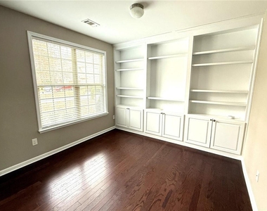 10570 Haynes Valley Court - Photo Thumbnail 20