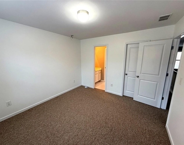 10570 Haynes Valley Court - Photo Thumbnail 12