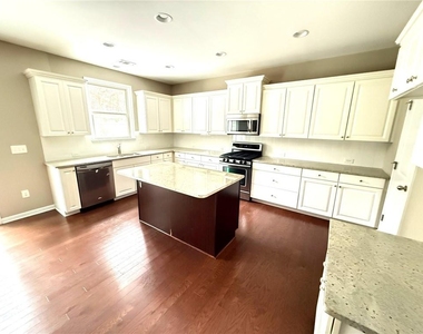 10570 Haynes Valley Court - Photo Thumbnail 4