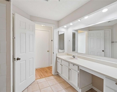 1465 Keys Crossing Drive Ne - Photo Thumbnail 19