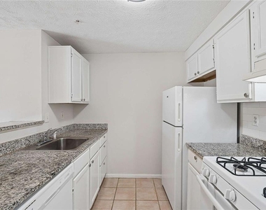 1465 Keys Crossing Drive Ne - Photo Thumbnail 7