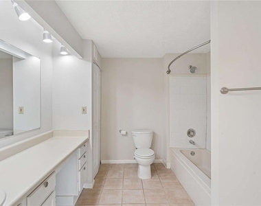 1465 Keys Crossing Drive Ne - Photo Thumbnail 18