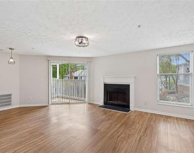 1465 Keys Crossing Drive Ne - Photo Thumbnail 4