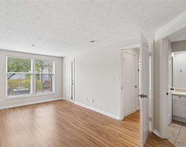 1465 Keys Crossing Drive Ne - Photo Thumbnail 16