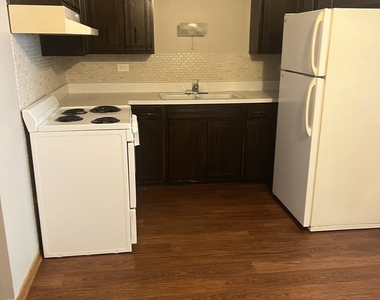11945 S Hamlin Avenue - Photo Thumbnail 2
