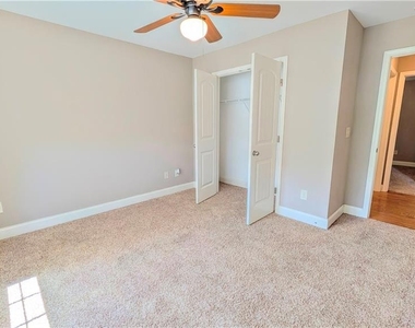 4780 Lost Creek Drive - Photo Thumbnail 8