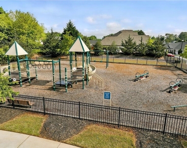 4780 Lost Creek Drive - Photo Thumbnail 23