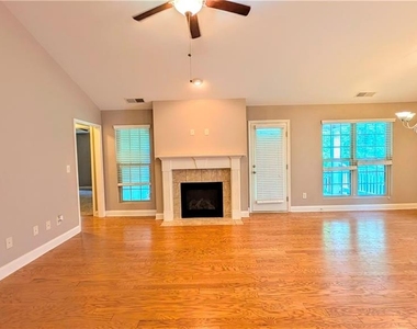 4780 Lost Creek Drive - Photo Thumbnail 5
