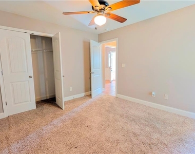 4780 Lost Creek Drive - Photo Thumbnail 10
