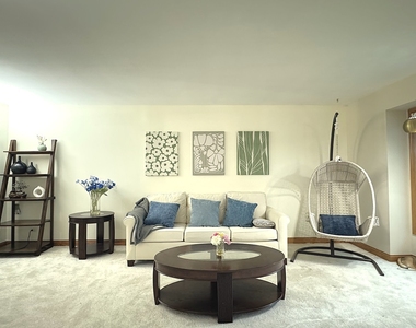 3824 Patty Berg Court - Photo Thumbnail 2
