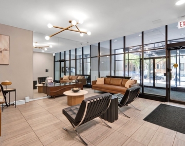 2728 N Hampden Court - Photo Thumbnail 2