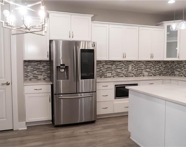 6146 Holly Park Lane Se - Photo Thumbnail 6