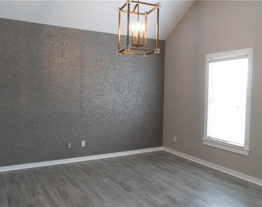 6146 Holly Park Lane Se - Photo Thumbnail 22