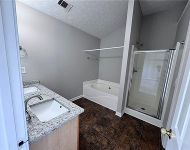 3044 Kentmere Drive - Photo Thumbnail 18