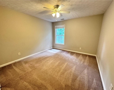 3044 Kentmere Drive - Photo Thumbnail 19