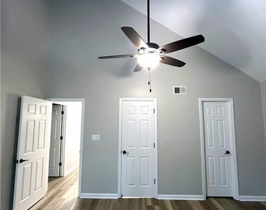 3030 Steeplechase Drive - Photo Thumbnail 21