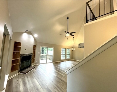 3030 Steeplechase Drive - Photo Thumbnail 2