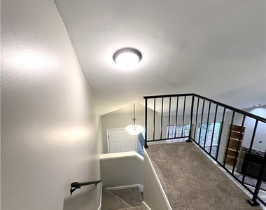 3030 Steeplechase Drive - Photo Thumbnail 25