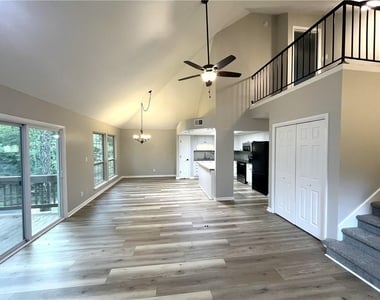 3030 Steeplechase Drive - Photo Thumbnail 6