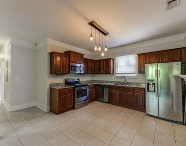 86 Mayson Avenue Ne - Photo Thumbnail 17