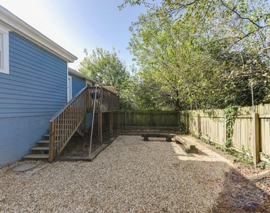86 Mayson Avenue Ne - Photo Thumbnail 4