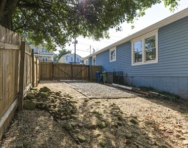 86 Mayson Avenue Ne - Photo Thumbnail 5