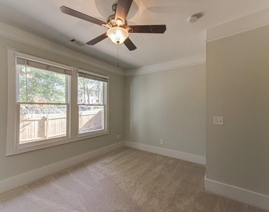 86 Mayson Avenue Ne - Photo Thumbnail 32