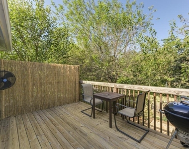 86 Mayson Avenue Ne - Photo Thumbnail 8