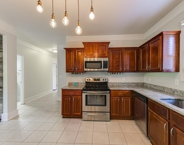 86 Mayson Avenue Ne - Photo Thumbnail 11