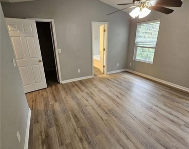 1406 Flanagan Mill Drive - Photo Thumbnail 13