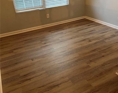 1406 Flanagan Mill Drive - Photo Thumbnail 19