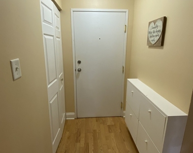 693 E Fullerton Avenue - Photo Thumbnail 8
