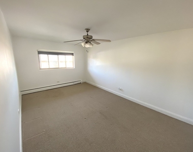 693 E Fullerton Avenue - Photo Thumbnail 5