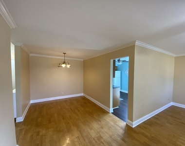 693 E Fullerton Avenue - Photo Thumbnail 9