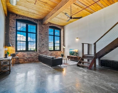 170 Boulevard Se - Photo Thumbnail 3