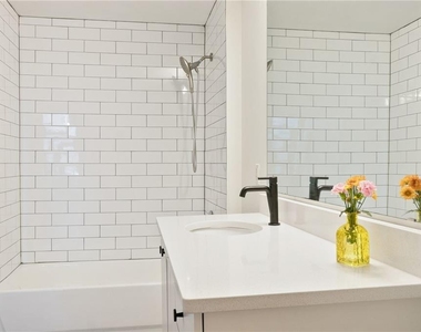 170 Boulevard Se - Photo Thumbnail 9