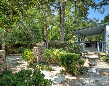 2378 Glenwood Drive Ne - Photo Thumbnail 23