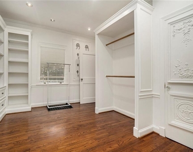 2378 Glenwood Drive Ne - Photo Thumbnail 16