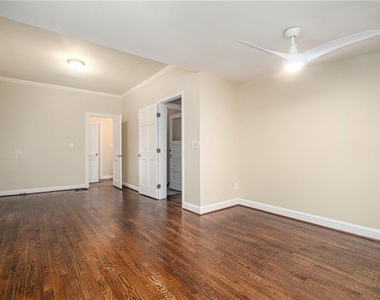2378 Glenwood Drive Ne - Photo Thumbnail 14