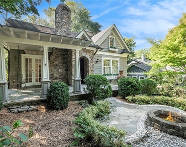 2378 Glenwood Drive Ne - Photo Thumbnail 1