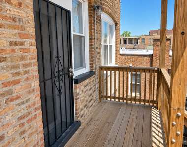 6233 S Langley Avenue - Photo Thumbnail 7